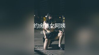  模特级颜值女神！粉嫩顶级美腿！脱下丁字裤，假屌抽插粉穴，地板上骑坐，翘起美臀后入抽插