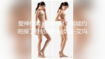 【新片速遞】   把自己玩到高潮的骚女人全程露脸一个人的精彩，诱惑舞蹈揉奶玩逼特写呻吟，浪叫不断撅着屁股给狼友看美臀[2.42G/MP4/02:15:18]