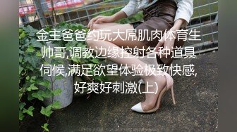 潜入偷拍单位里还有几分姿色的熟女大姐