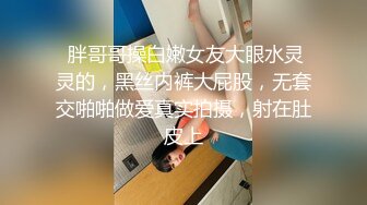 妹子吃鸡巴的样子有点像好莱坞某星