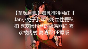 (推荐上) 在私人影院勾引学弟给我口,最后看学弟撸射自己