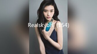 【新速片遞】  2024-2-18流出酒店投影房偷拍❤️气质甜美大学生美女和大叔男后续干完退房返程