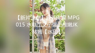 美女自拍卫生间刮阴毛前后展示