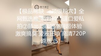 -黑框眼镜御姐范新人美女，黄瓜抽插无毛骚穴，双指猛扣白浆四溅